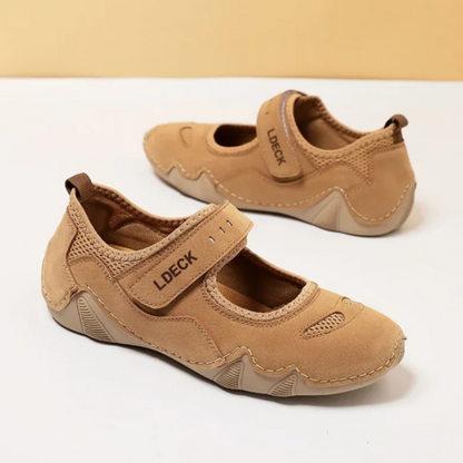 Practical and functional walking shoes for Women