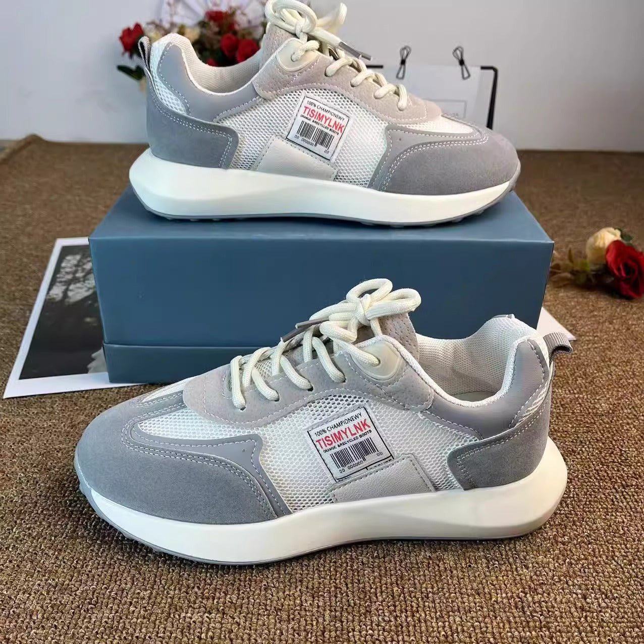 Women’s Lightweight Casual Sneakers