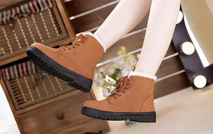 Comfortable and Warm Winter Lace-up Boots for Women