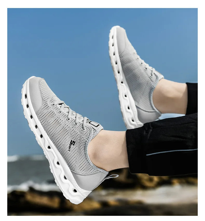 Ultra-Lightweight and Breathable Men's Sports Shoes