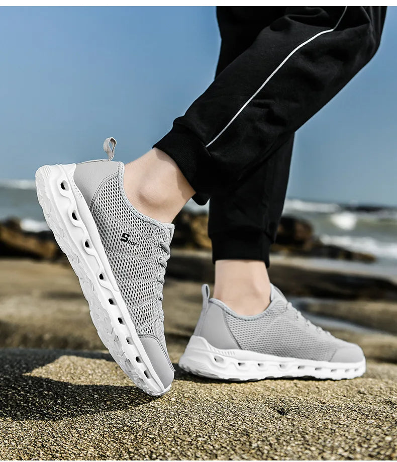 Ultra-Lightweight and Breathable Men's Sports Shoes