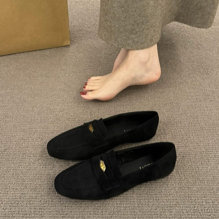 Classic Suede Loafers – Timeless Elegance