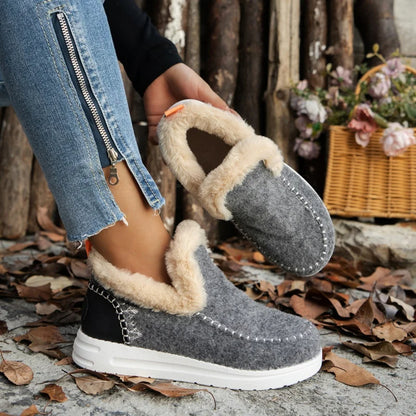Cozy winter ankle boots with plush lining