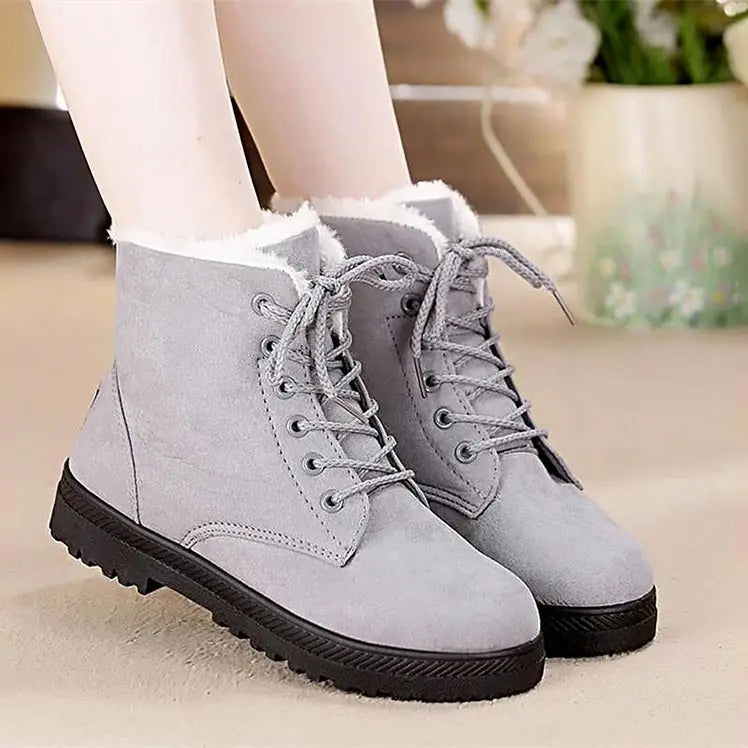 Comfortable and Warm Winter Lace-up Boots for Women
