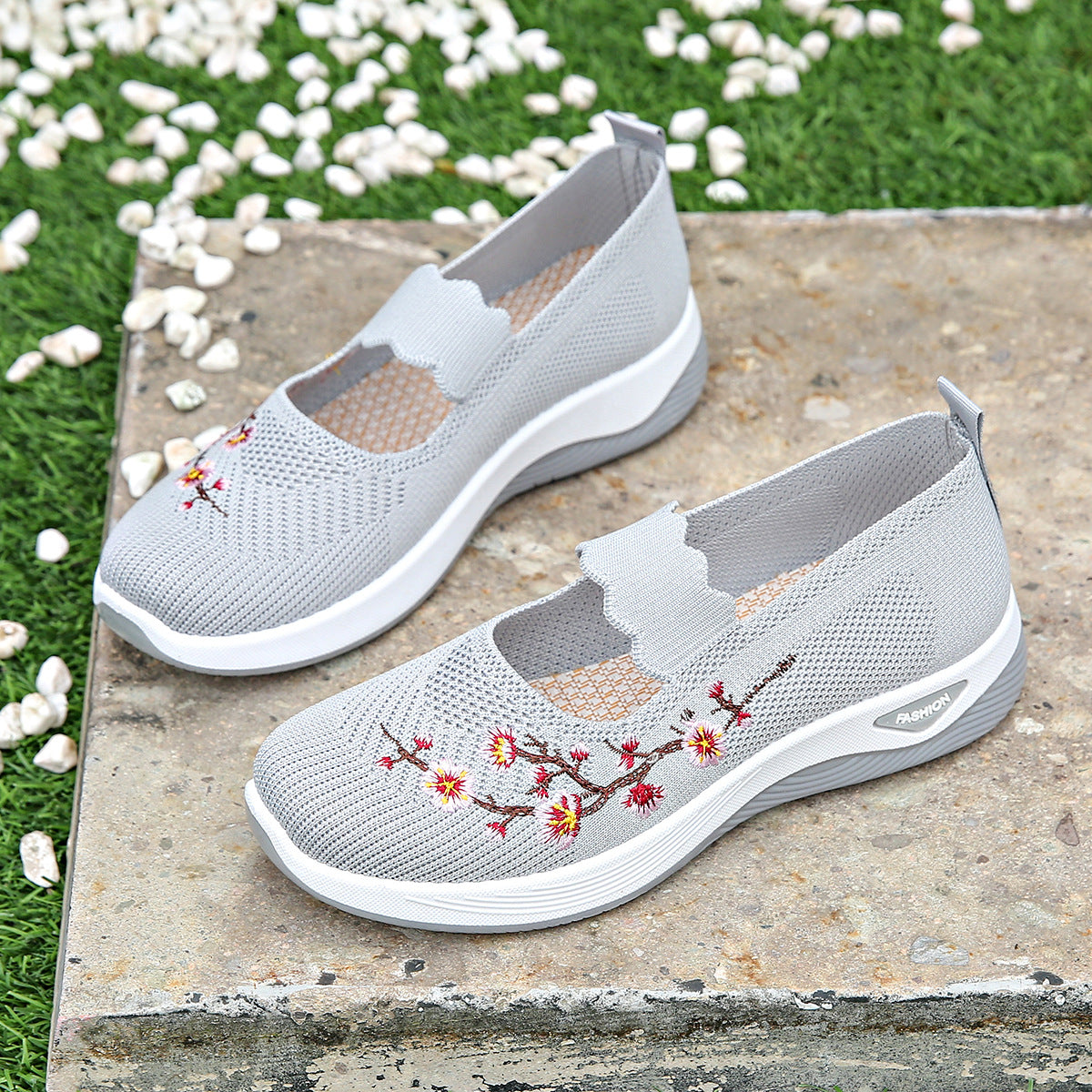 Women’s Embroidered Casual Sneakers