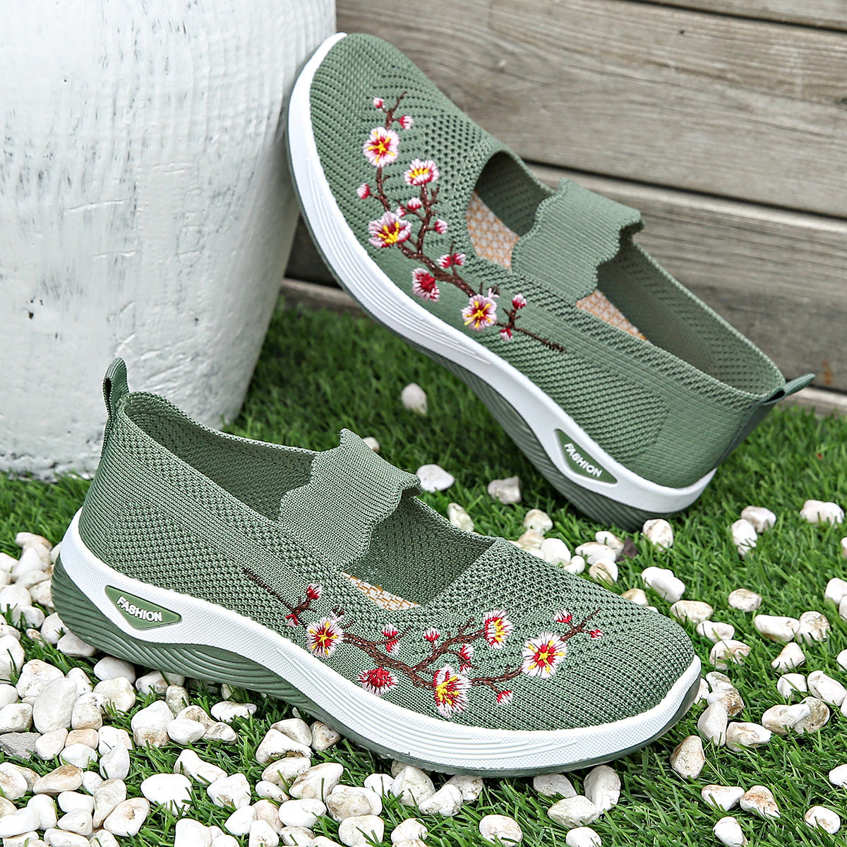 Women’s Embroidered Casual Sneakers