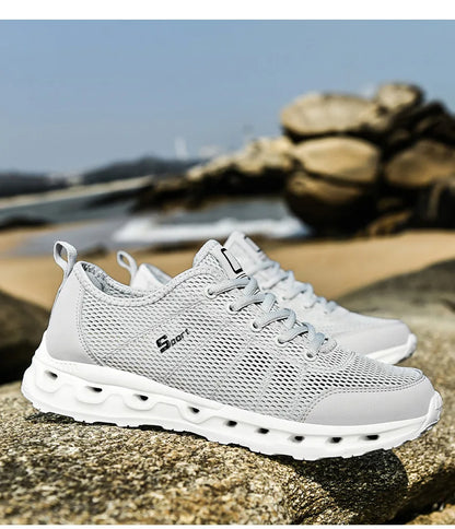 Ultra-Lightweight and Breathable Men's Sports Shoes