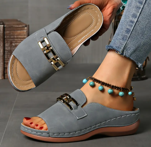 Roman-Style Platform Sandals with Metal Buckle