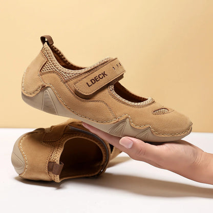 Practical and functional walking shoes for Women