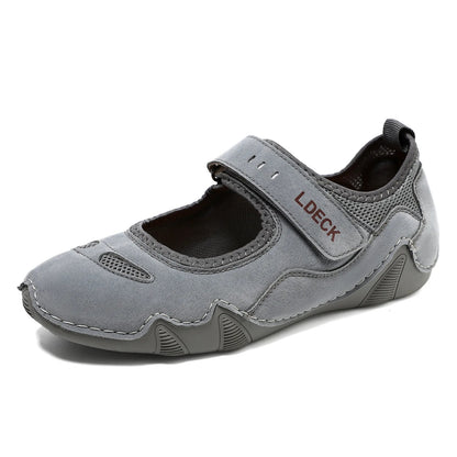 Practical and functional walking shoes for Women